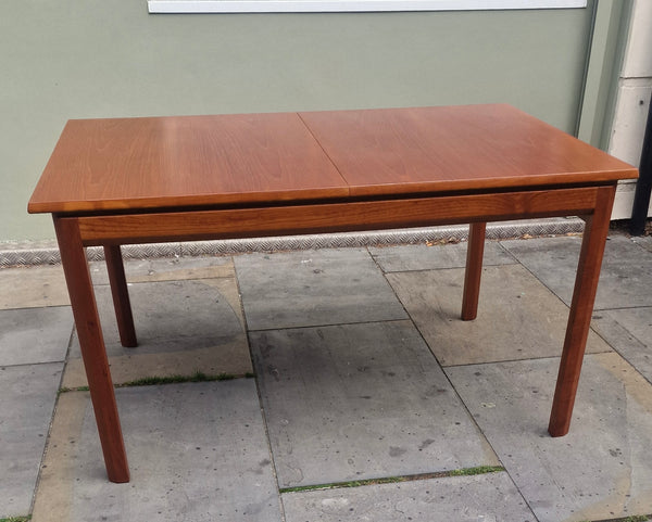 1960s Dining table attributed to white & Newton