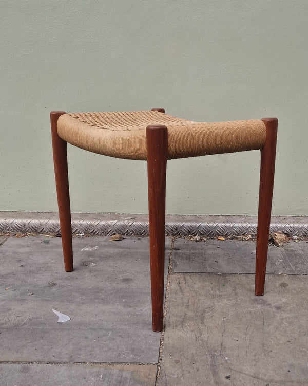 Niels Otto Møller Model 80A stool