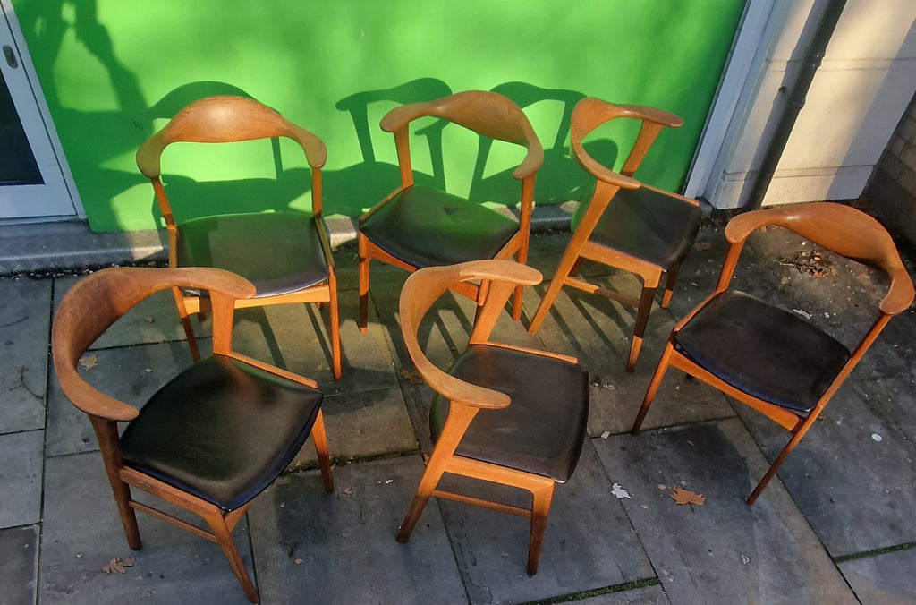 Erik Kirkegaard set of six chairs.      SOLD