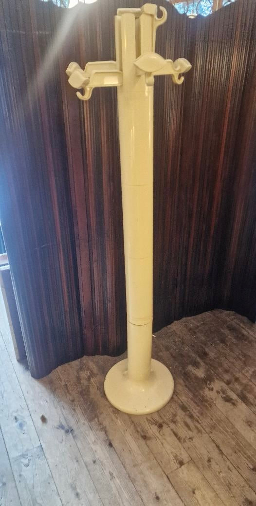 1970s Coat rack by Giancarlo Piretti for Castelli