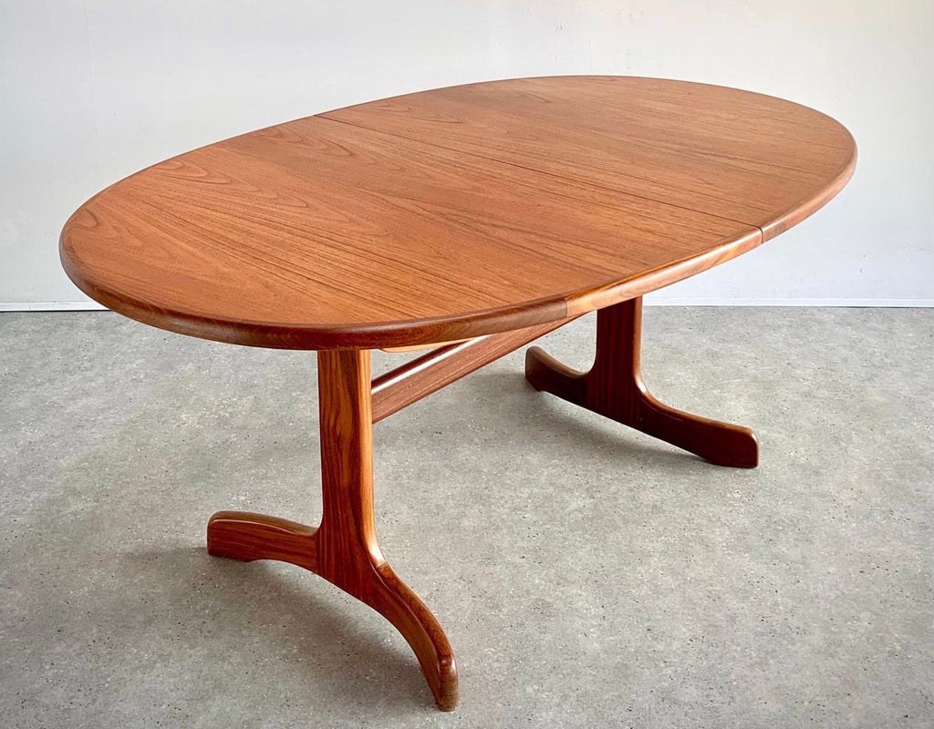 Fresco extendable dinning table by Gplan