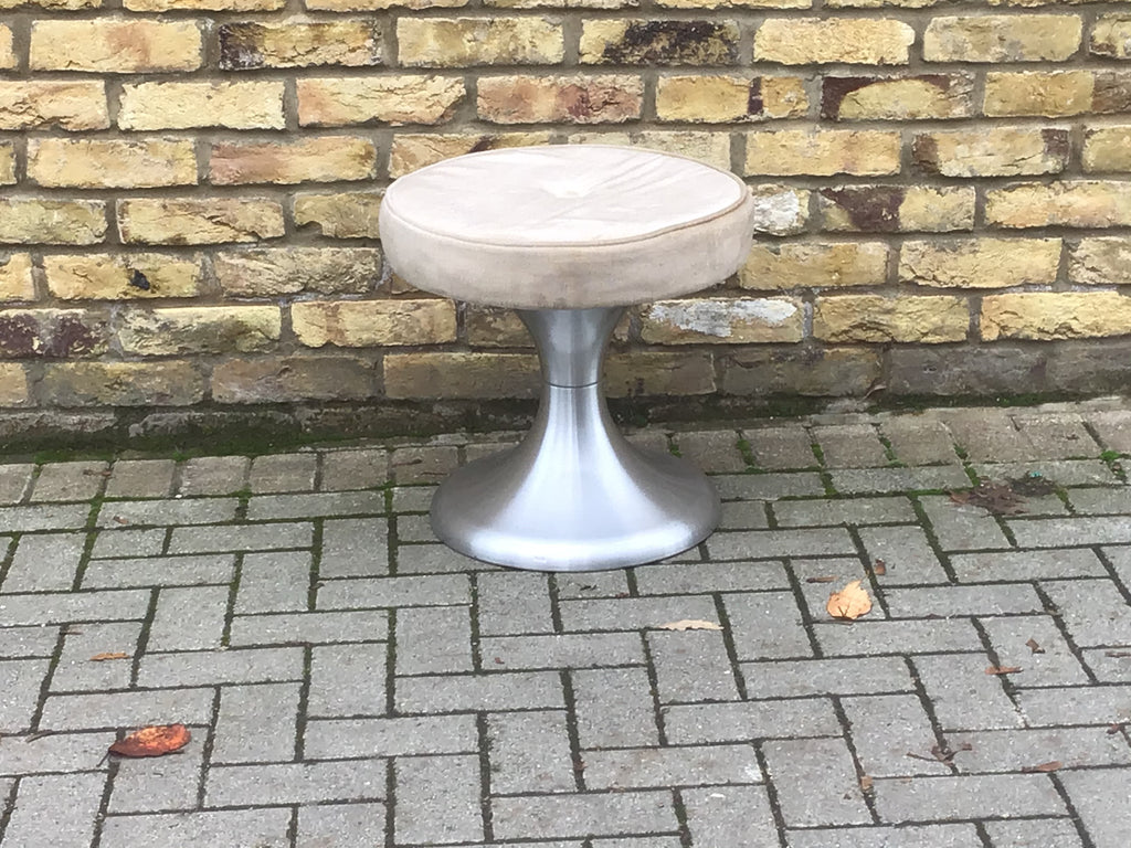 Space age 1970’s stool
