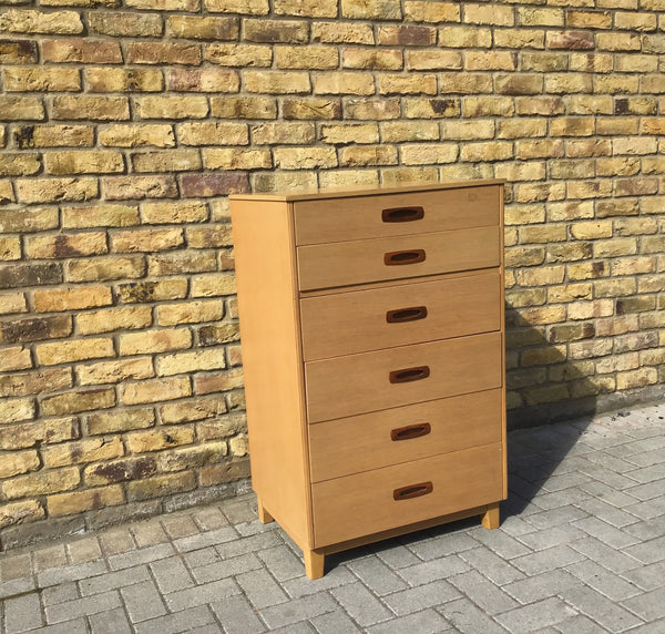 Vintage chest of draws